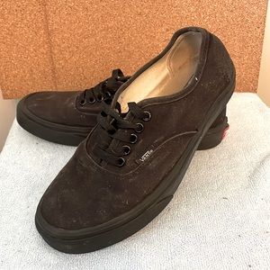 Vans Classic Pair Of Black Lace up low top Canvas Shoes 7 1/2